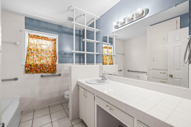 Building Photo - 3423 56th St