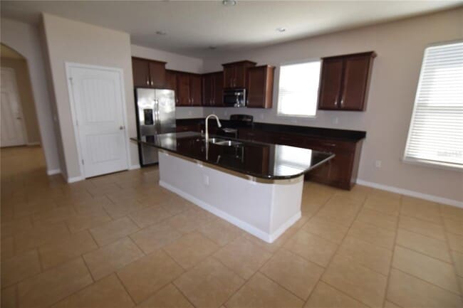 Building Photo - 2021 Beacon Landing Cir
