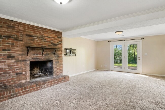 Building Photo - 12506 Liveoak Dr