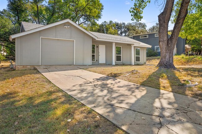 Building Photo - 3103 Matador Dr