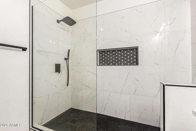 Building Photo - 2992 N Miller Rd