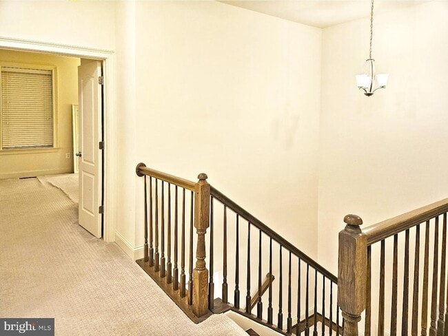 Building Photo - 3332 Burton Dr