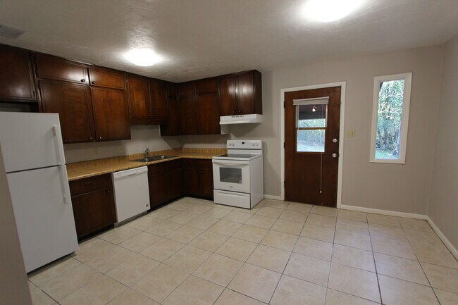 Building Photo - 1530 Pullen Rd
