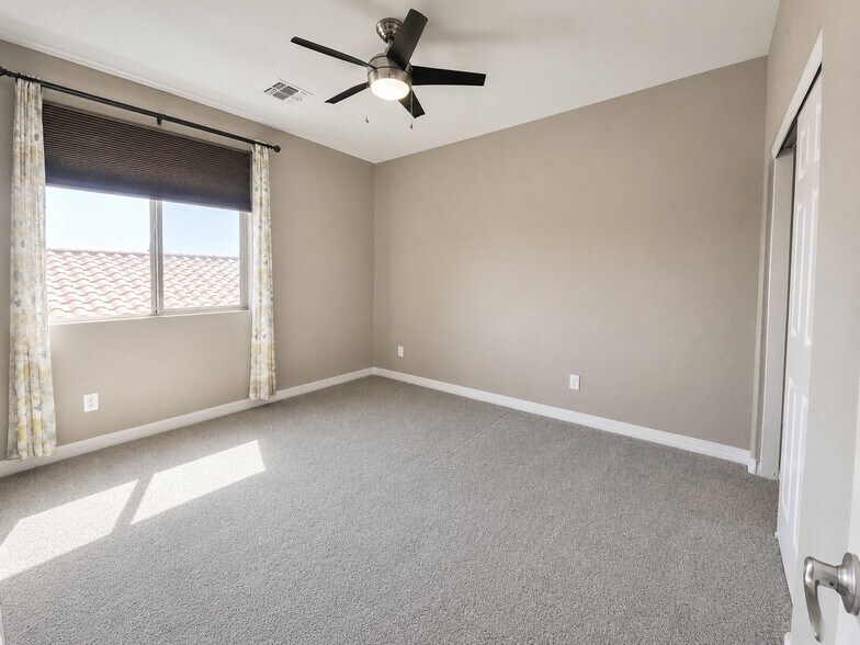 Building Photo - 3693 E Rakestraw Ln