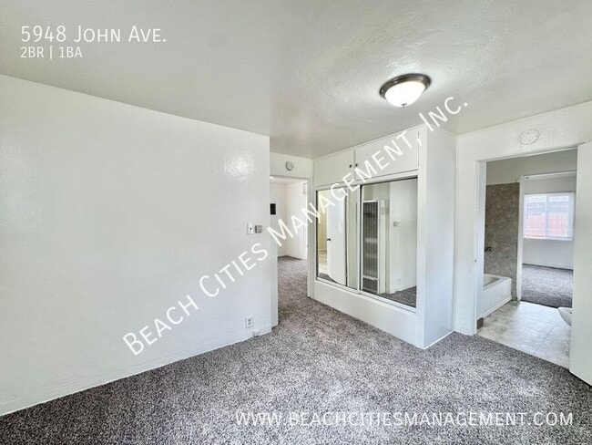 Building Photo - 5948 John Ave