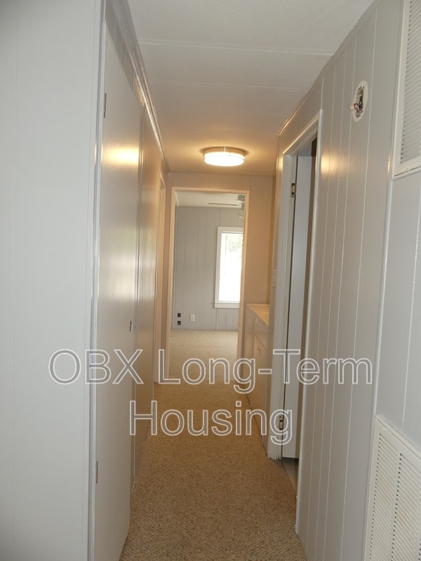 Building Photo - 111 Faris Dr