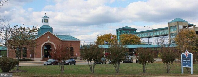 Building Photo - 13882 Greendale Dr