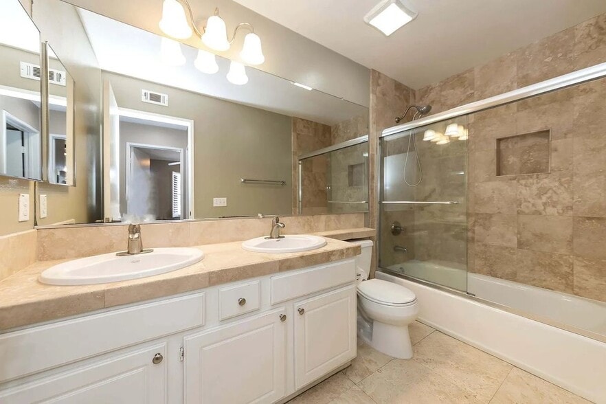 Building Photo - 8704 E Wiley Way