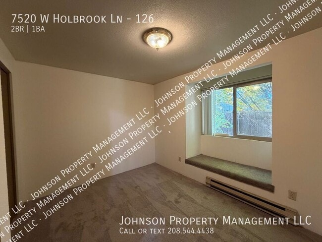 Building Photo - 7520 W Holbrook Ln