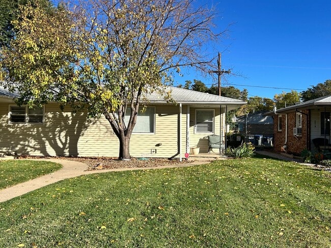 Building Photo - Two Bedroom Apartment with Fenced Backyard in Lafayette Duplex