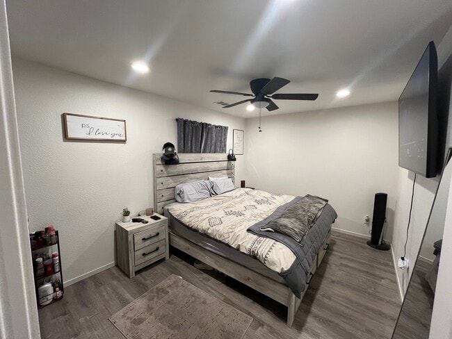 Building Photo - 125 N Walnut Ave