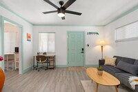 Building Photo - 1407 E McKinley St