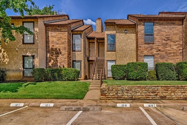 Building Photo - Affordable 2 bedroom in North Arlington