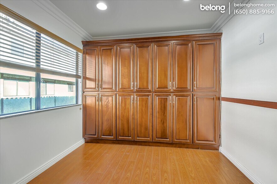 Building Photo - 20224 Sherman Way