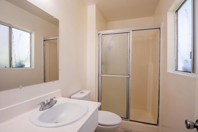 Building Photo - 1823 Sparks Ct