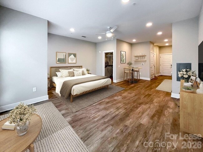 Building Photo - 500 W Trade St