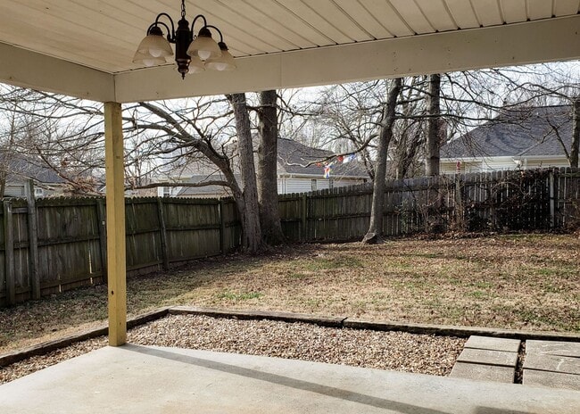 Building Photo - Great 4 Bedroom 2 Bath home and fenced yard!!!