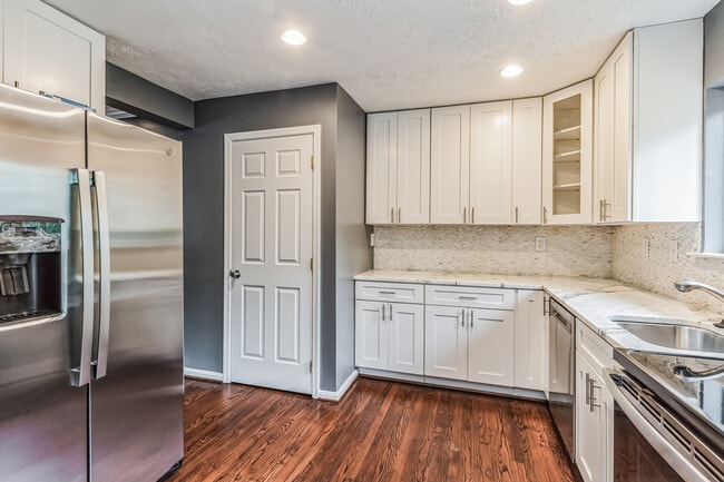 Building Photo - 12043 Hallandale Terrace