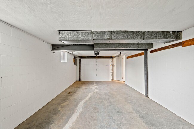 Building Photo - READY FOR MAY 15TH!! STUNNING & UPDATED 3-BEDROOM IN WHITE OAK!
