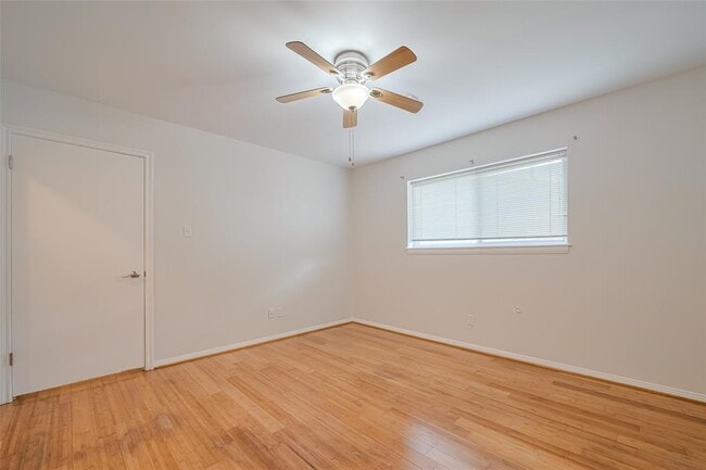 Building Photo - 5115 Kingfisher Dr