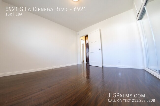 Building Photo - 6921 S La Cienega Blvd