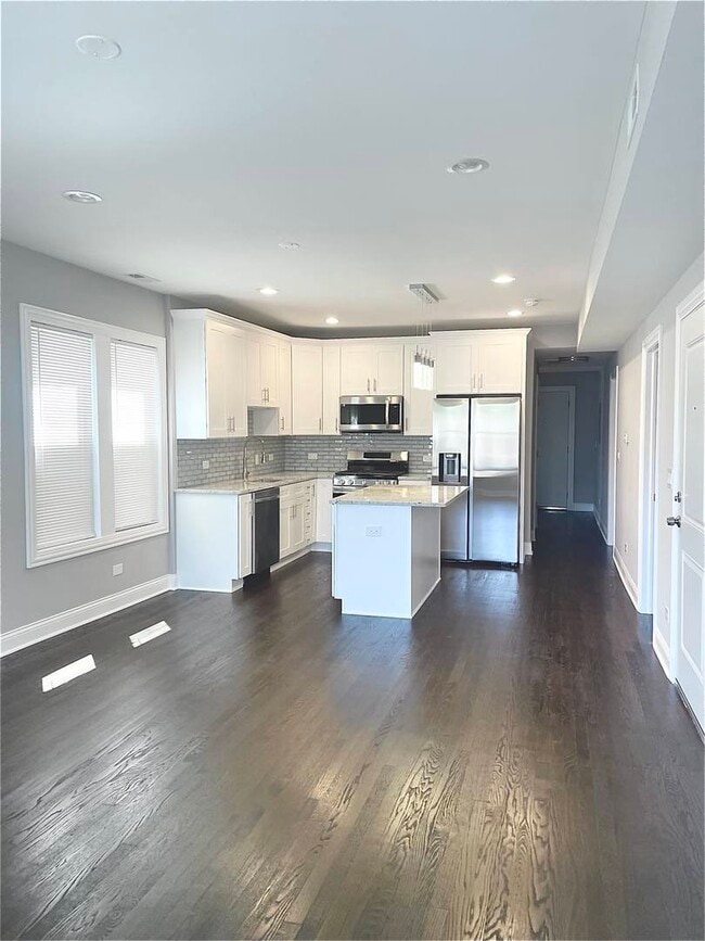 Building Photo - 7118 S Talman Ave