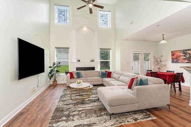 Building Photo - Beautiful 4/3 in High Point