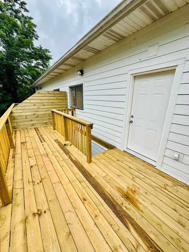 Apartment 2 private deck - 410 Pine Lake Ave