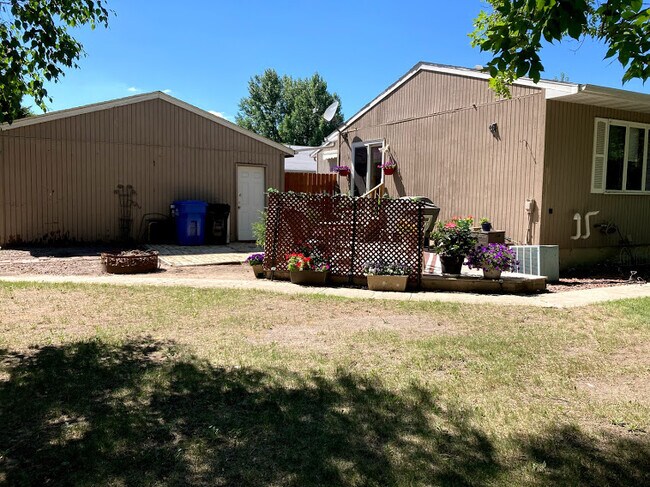 Building Photo - 3101 Westgate Dr S