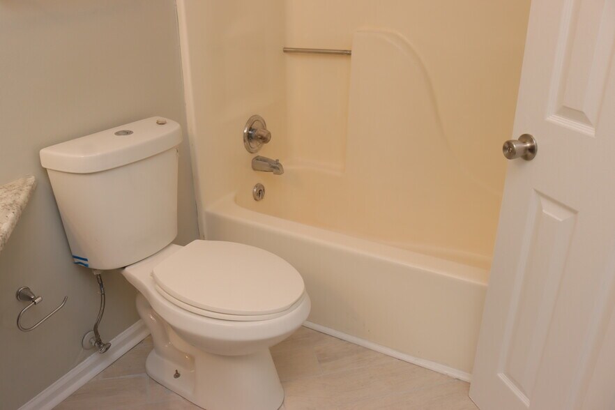 Upstairs Bathroom - 1057 Stones Throw Dr NW