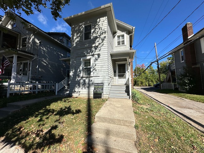 Building Photo - 336-338 W Wesley St