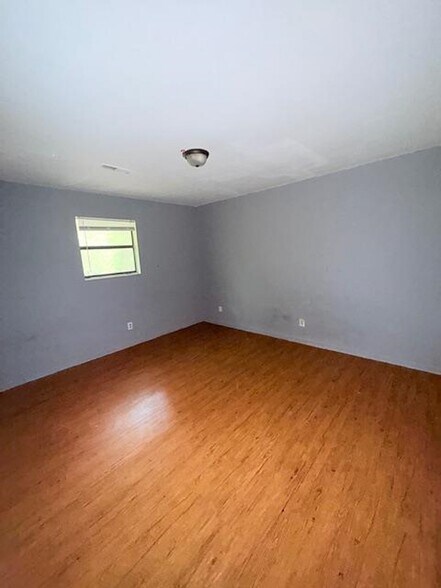Building Photo - 1502 Oakshire Ct