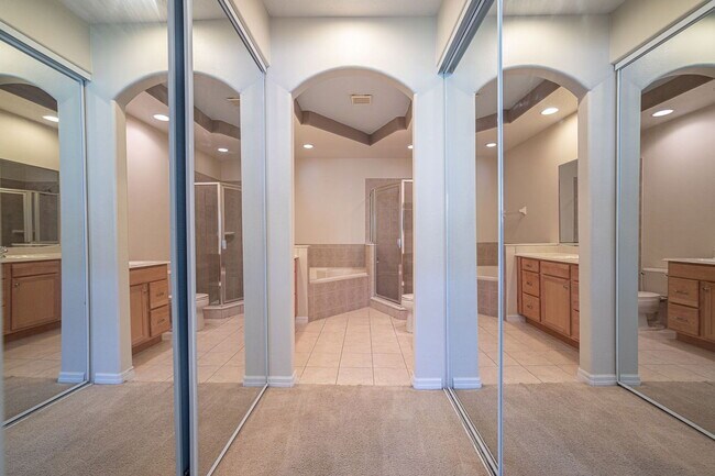 Building Photo - 10106 Willow Grove Ct