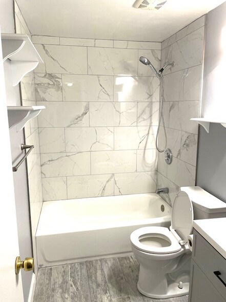 Building Photo - 66 Rittenhouse Dr