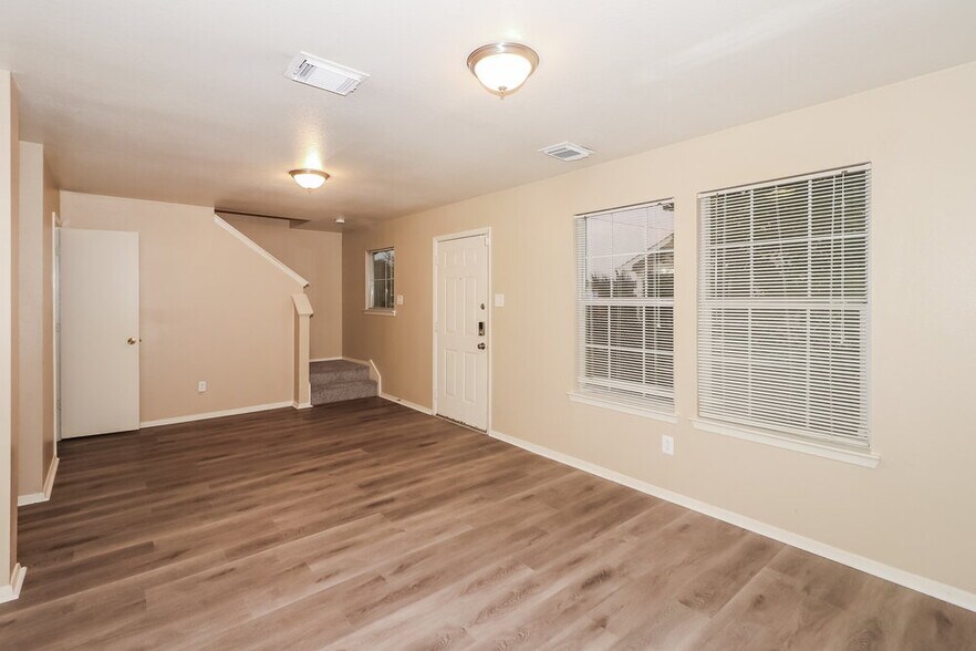 Building Photo - 20624 Patriot Park Ln