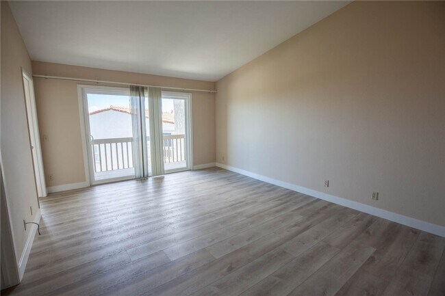 Building Photo - 48 Hilltop Cir