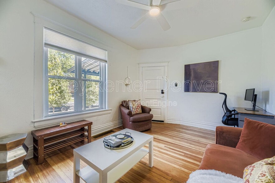 Building Photo - 227 S Logan St