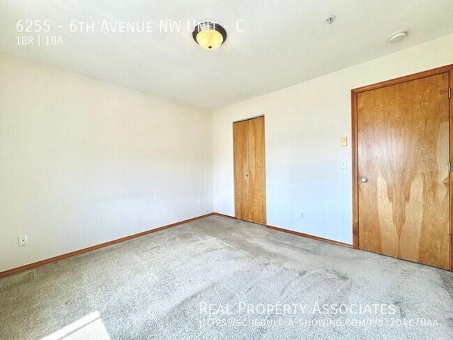 Building Photo - 6255 6th Ave NW