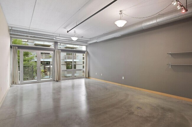 Building Photo - 710 N 4th St