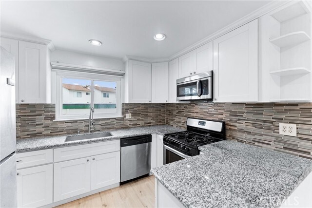 Building Photo - 8242 Henderson Green