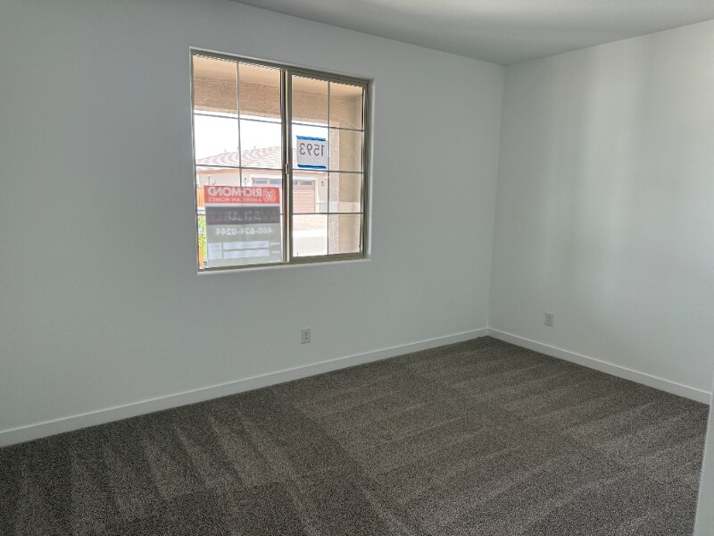 Building Photo - 40563 W Michaels Dr