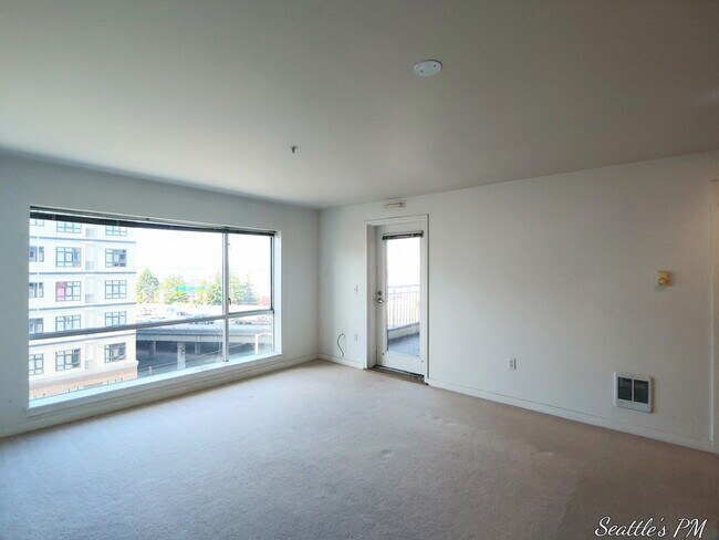 Building Photo - "Urban Living at Its Best: Spacious 2-Bedroom Retreat with Scenic Views!"