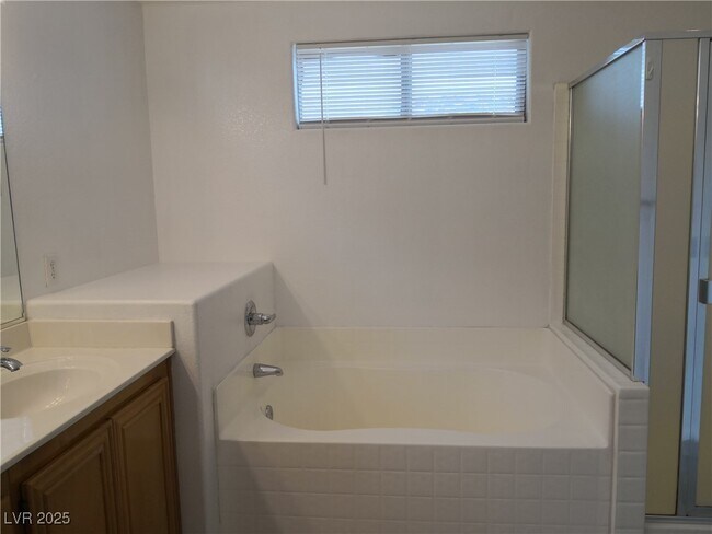 Building Photo - 8032 Villa Avada Ct