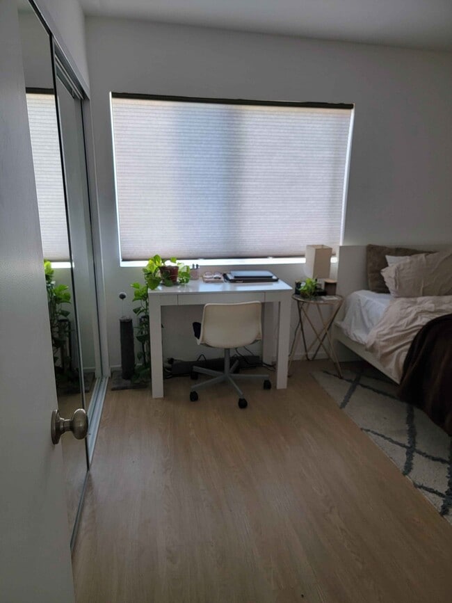 Building Photo - 12523 Culver Blvd