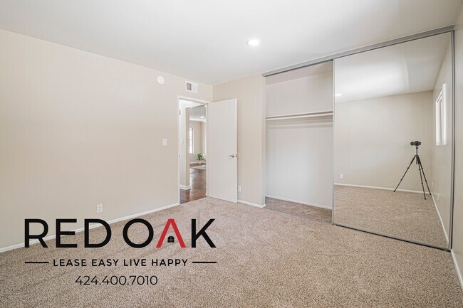 Building Photo - 861 Glencliff St