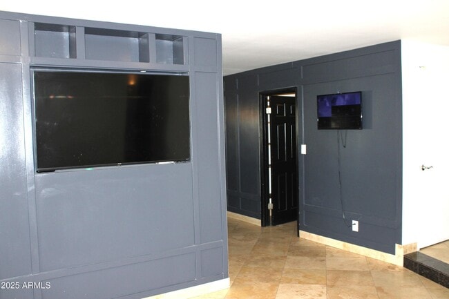 Building Photo - 4046 E Hidalgo Ave