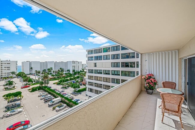 Building Photo - 3581 S Ocean Blvd