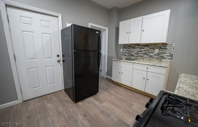 Building Photo - 226 Fairmount Ave