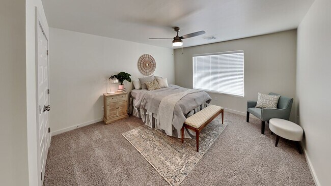 Building Photo - Luxury NEW 3 bedroom 2.5 bathroom Modern Townhome in Piedmont Schools (Neighborhood Park)