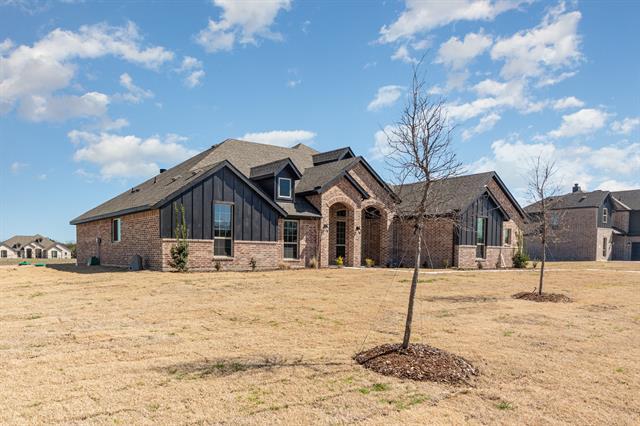 Building Photo - 630 Crystal Lk Ln